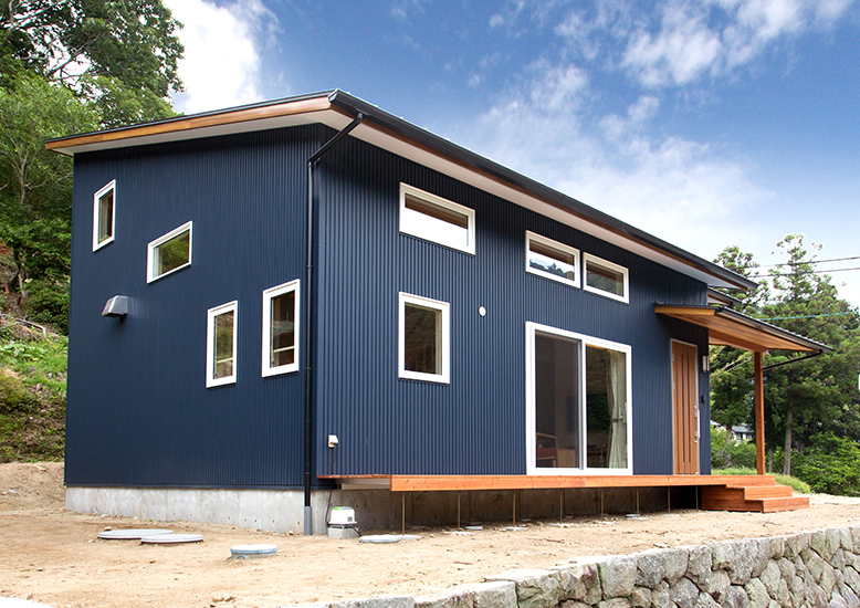 吹き抜けと暮らすパノラマハウス