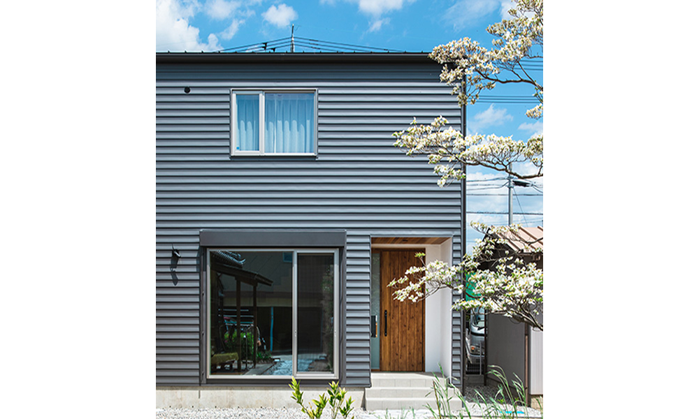 限られた敷地の中で実現したミッドセンチュリーStyleの家