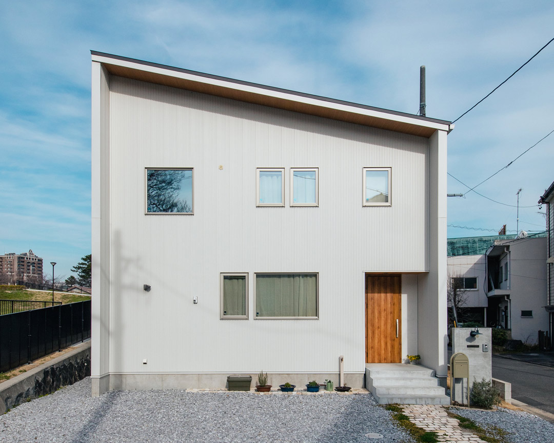 愛犬と暮らす北欧スタイルの家