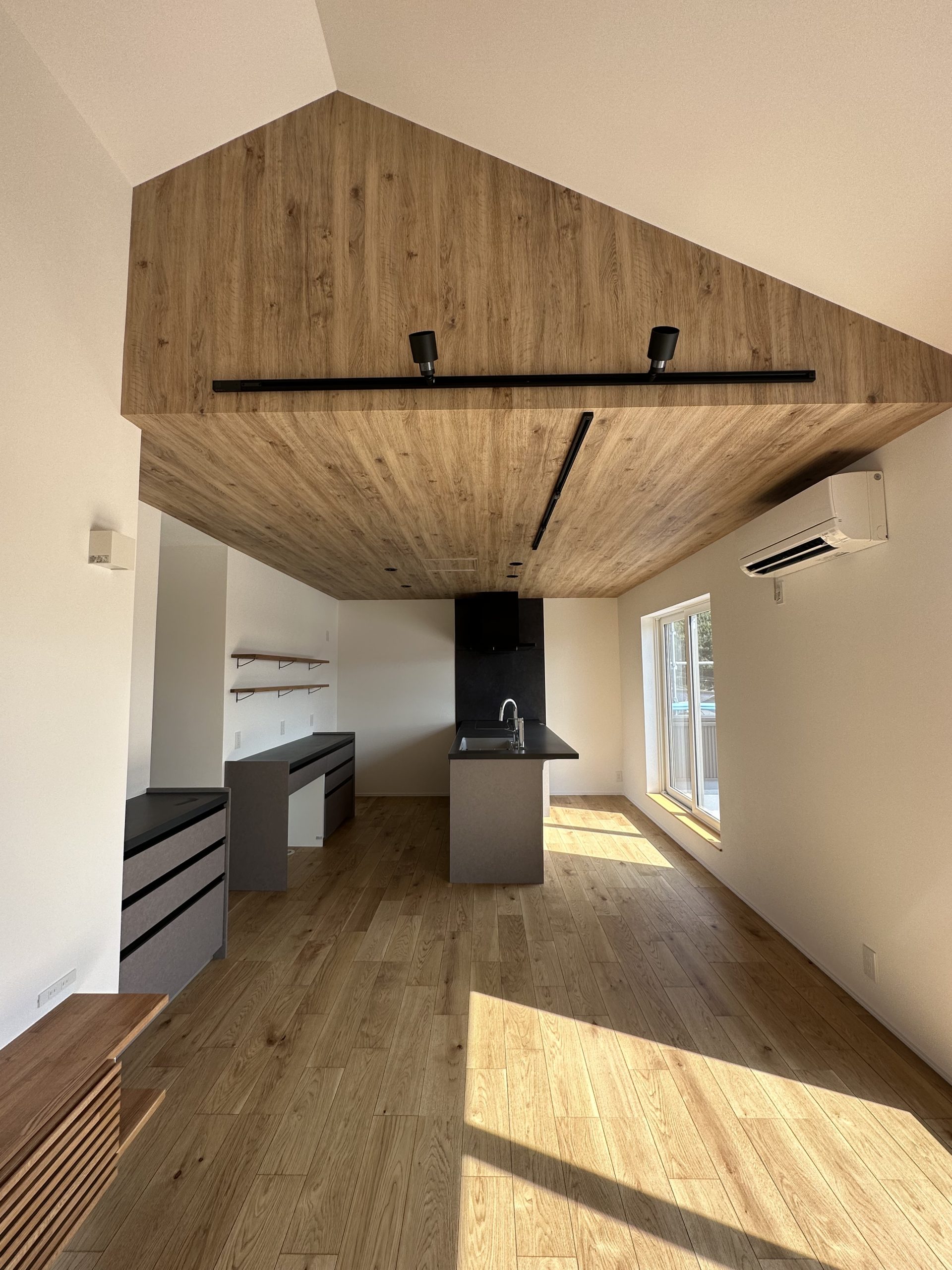 リノベーションの変化と勾配天井