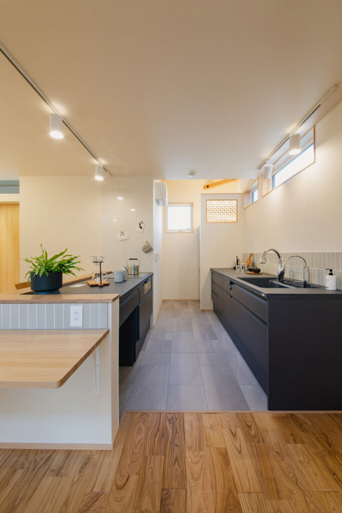 岡崎市の高気密高断熱のハウスメーカーキッチンの換気扇なしの施工例