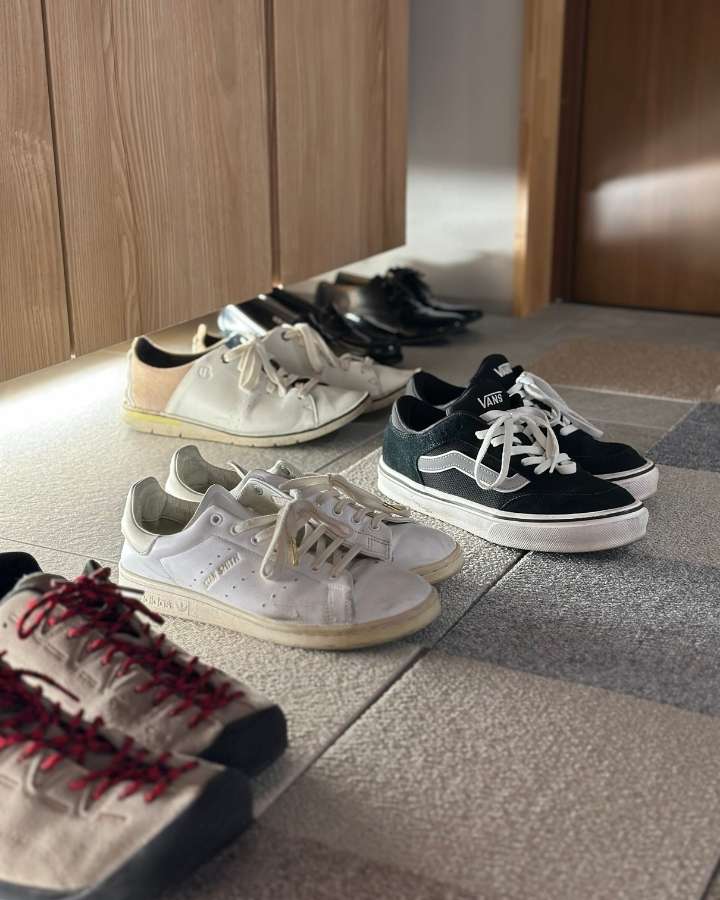 岡崎市 完成見学会 満員御礼の玄関と並んだお客様の靴